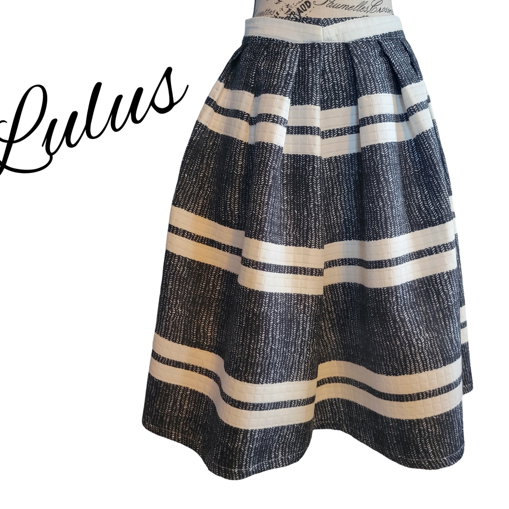 Lulu's Black and White Striped Skirt